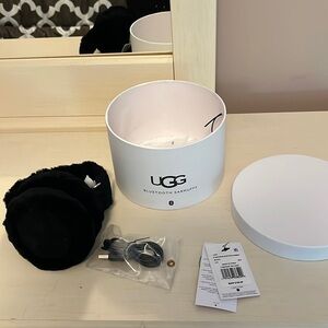 Uggs Bluetooth earmuffs